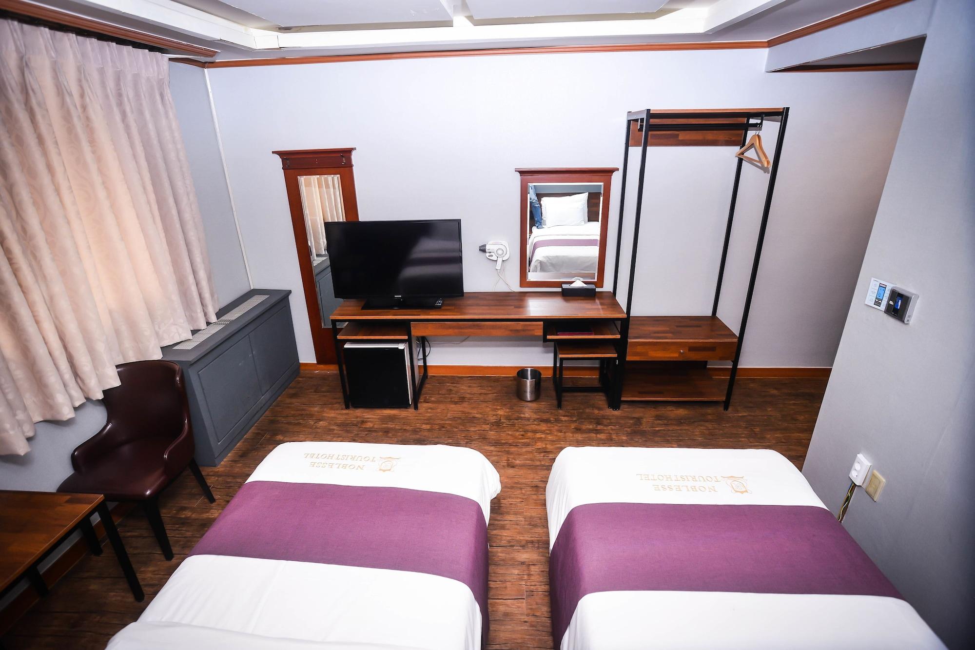 Noblesse Tourist Hotel Сеул Экстерьер фото