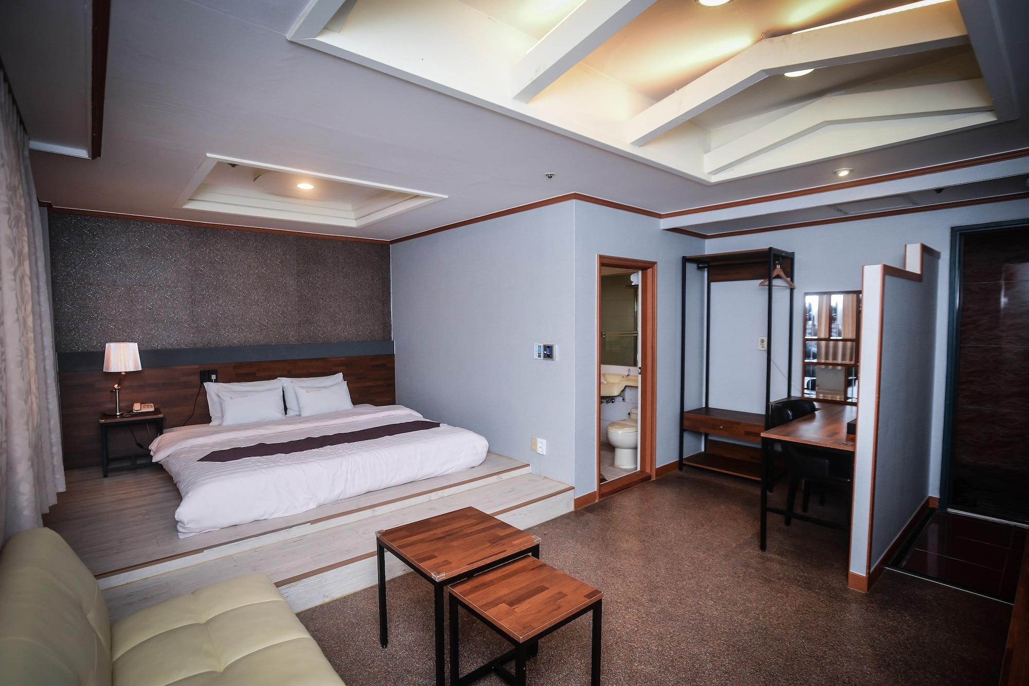 Noblesse Tourist Hotel Сеул Экстерьер фото
