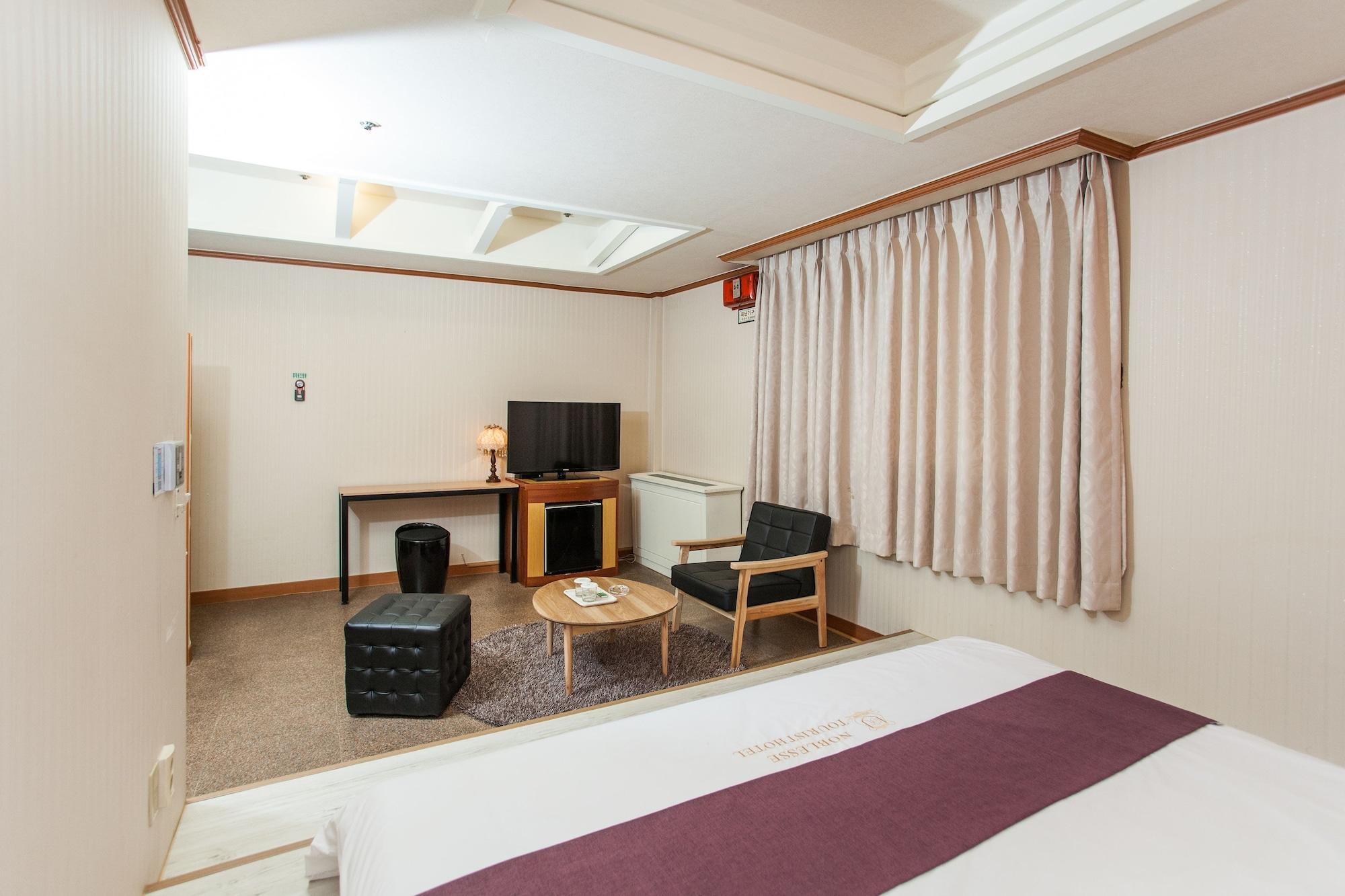 Noblesse Tourist Hotel Сеул Экстерьер фото