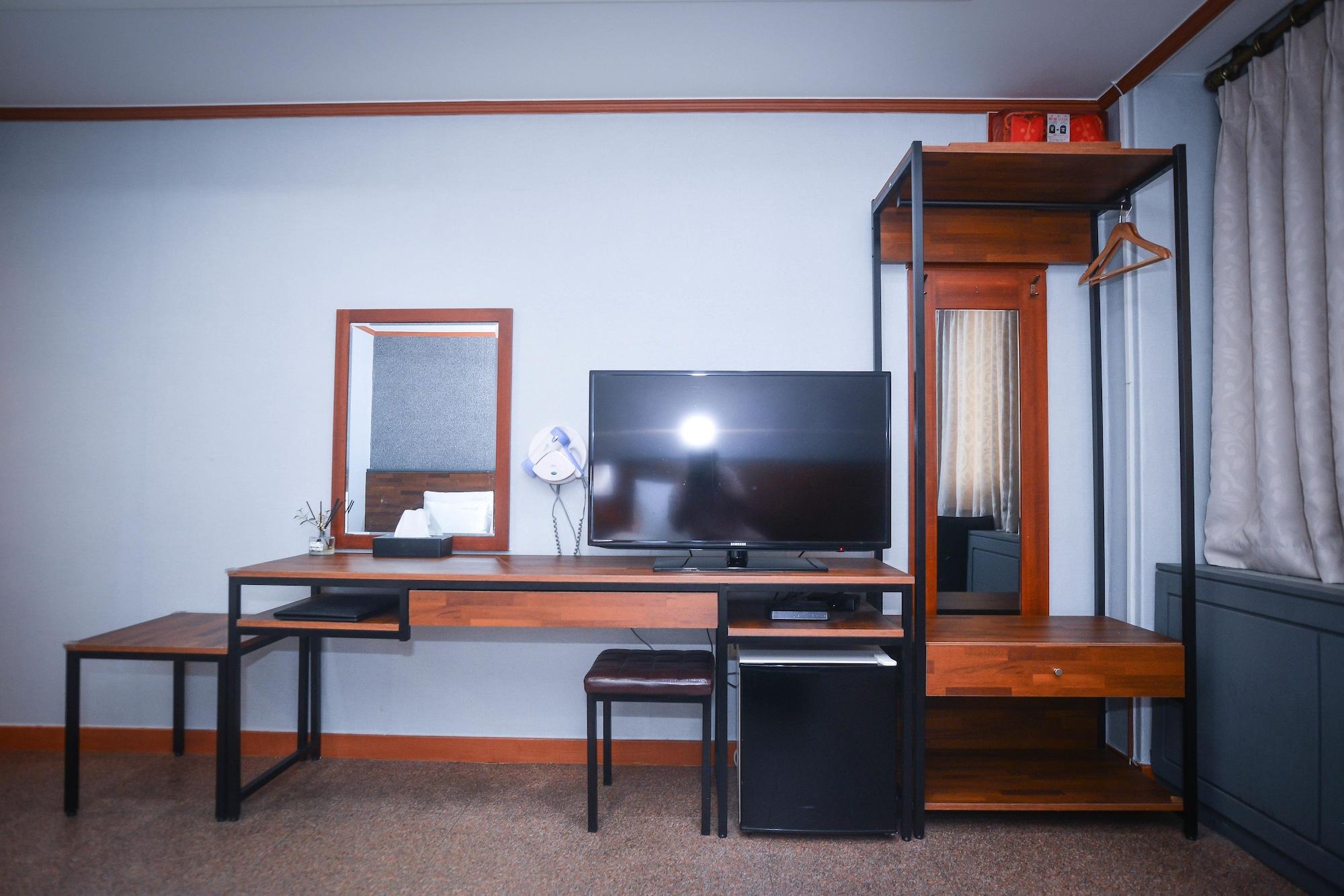 Noblesse Tourist Hotel Сеул Экстерьер фото
