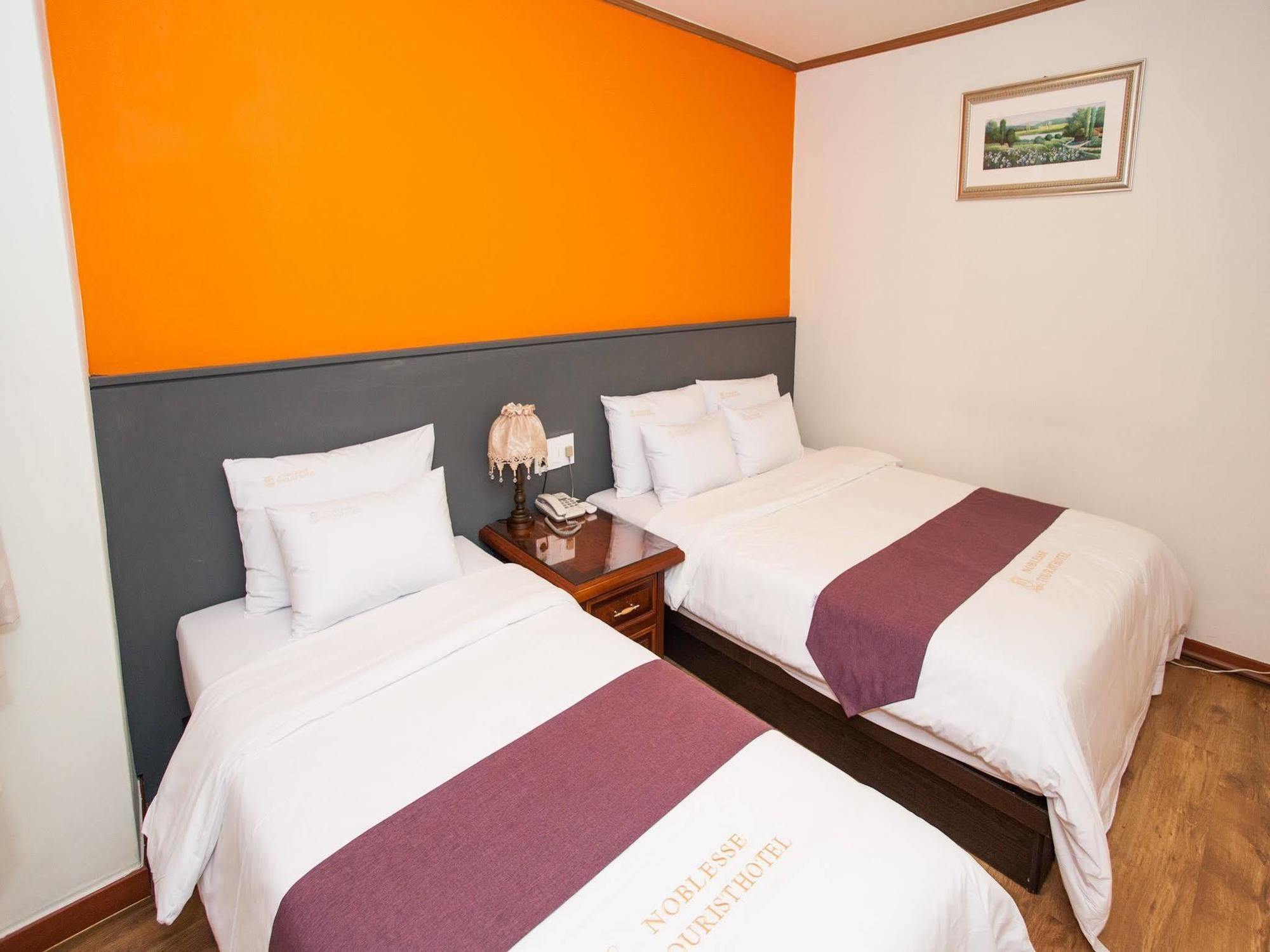 Noblesse Tourist Hotel Сеул Экстерьер фото